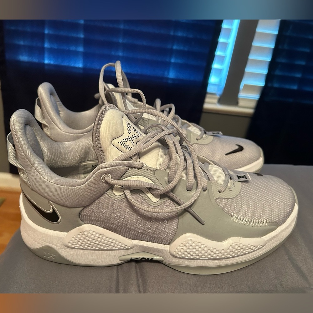 Nike PG 5 TB Promo Wolf Grey White Low Top Sneakers